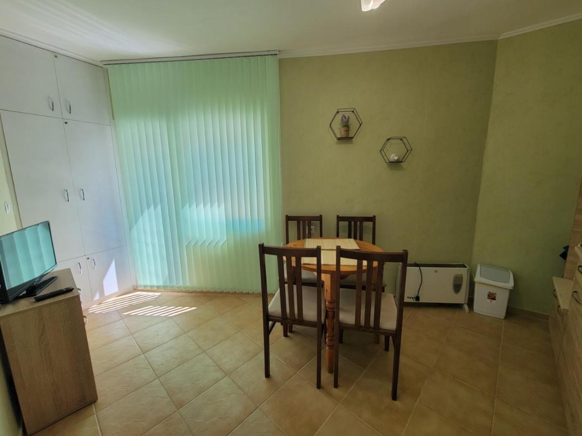 רוסה Prista Apartment מראה חיצוני תמונה